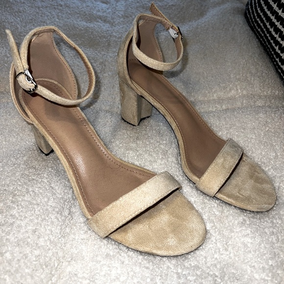 SHEIN Apricot Faux Suede Sandal - Picture 3 of 4
